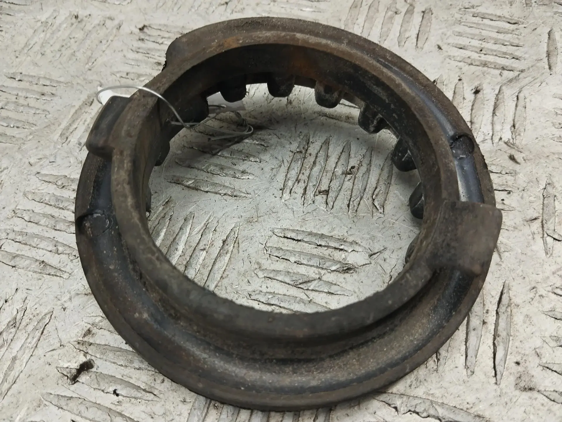 Проставка пружины XS715599AB