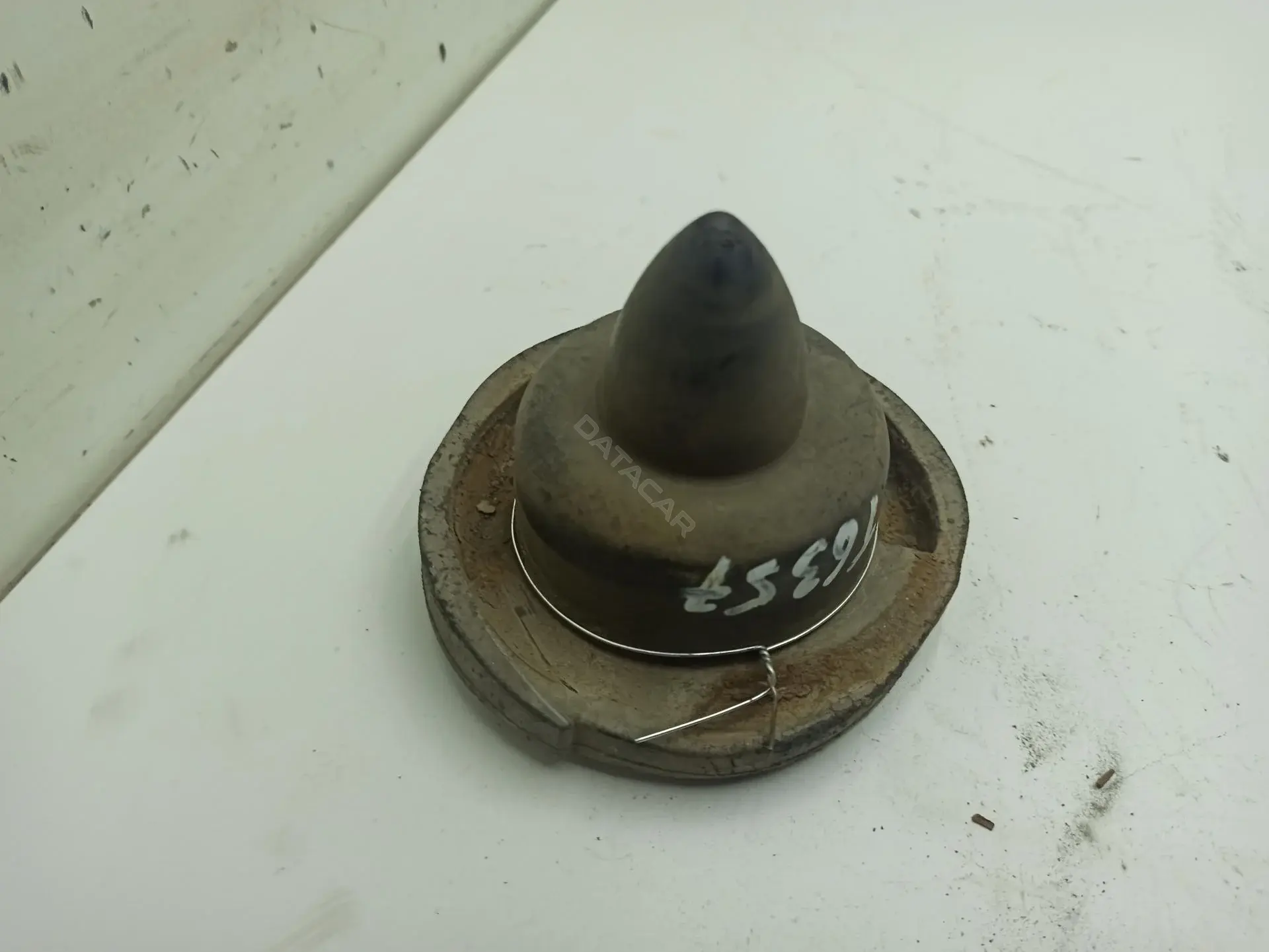 Проставка пружины 8200245679