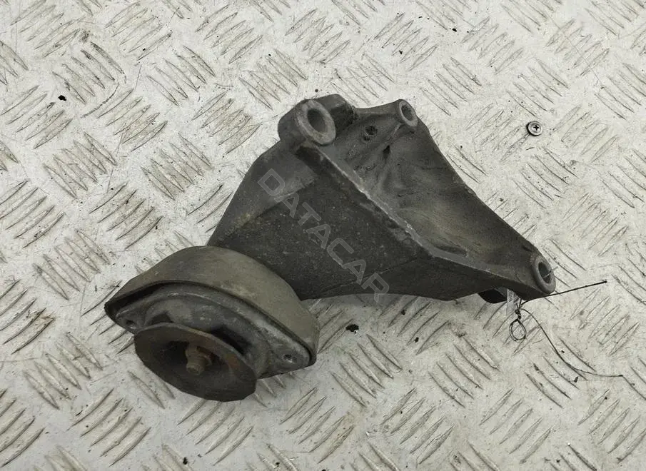 Подушка КПП 8D0399114S