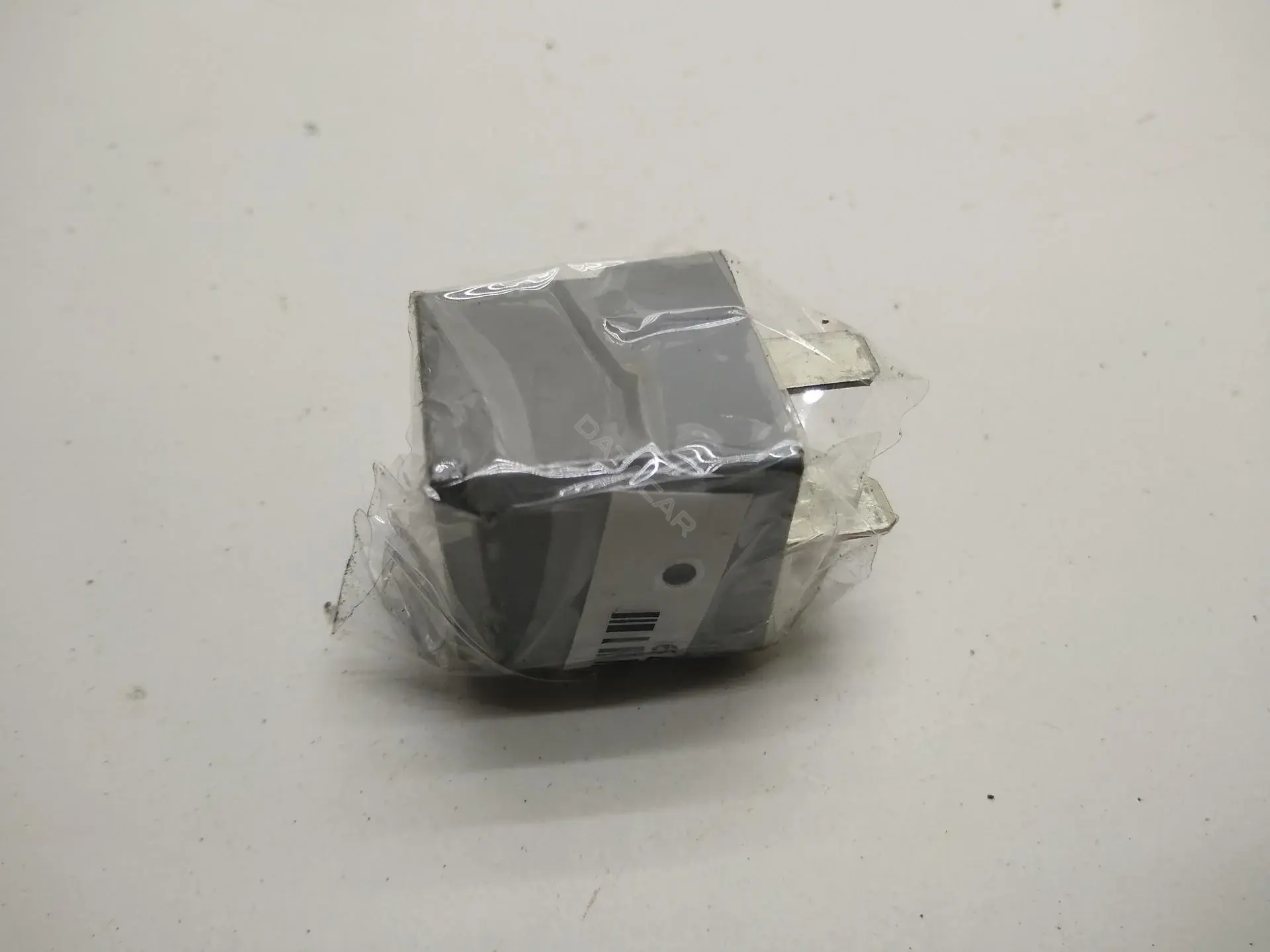 Многофункциональное реле 4F1T14B192BA
