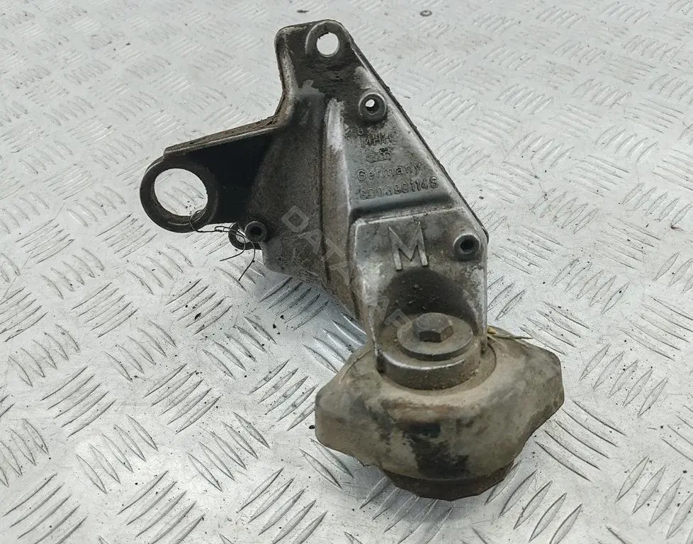Подушка КПП 8D0399114S