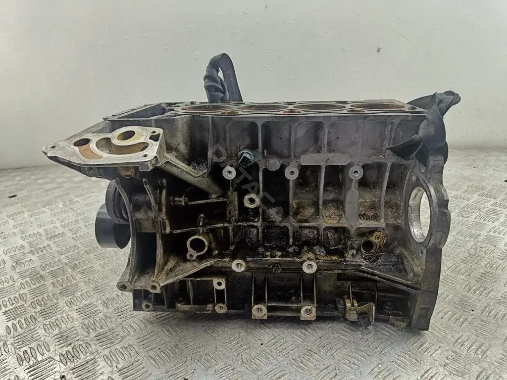 Блок цилиндров N43B20AY