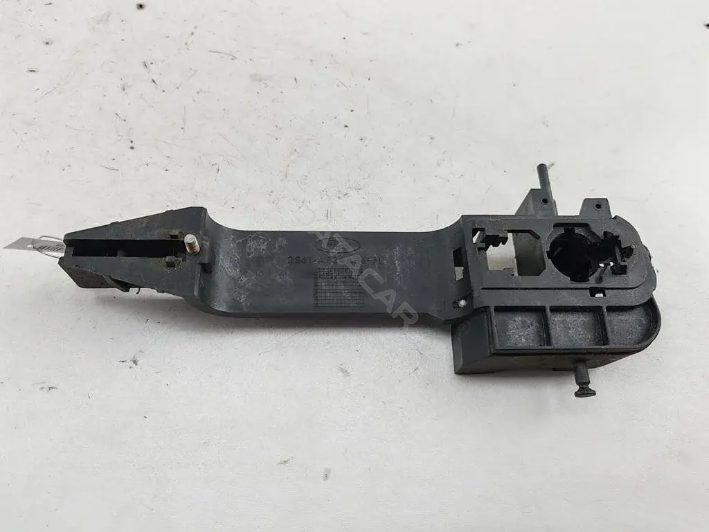 Кронштейн ручки двери 2S61A224A36AL