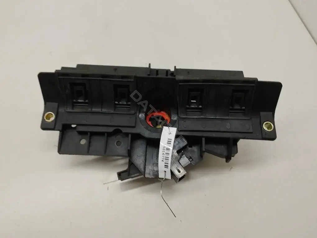 Ручка крышки багажника 4B0827565B