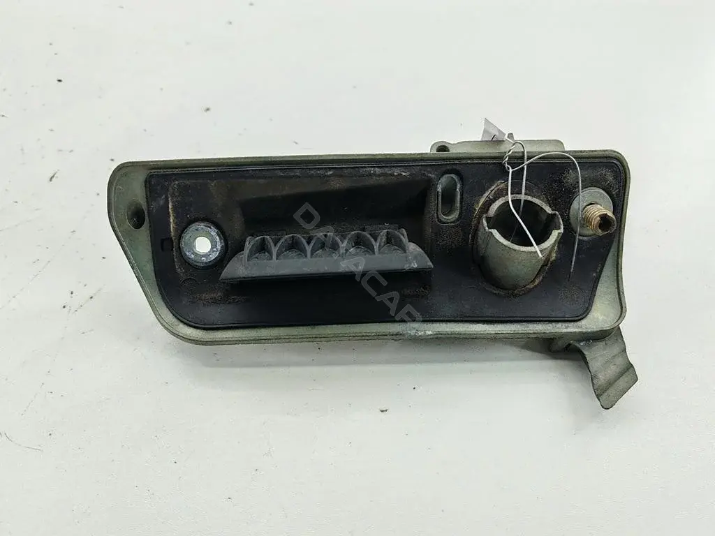 Ручка крышки багажника 2K0827565F