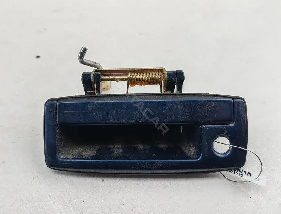 Ручка крышки багажника mr556095