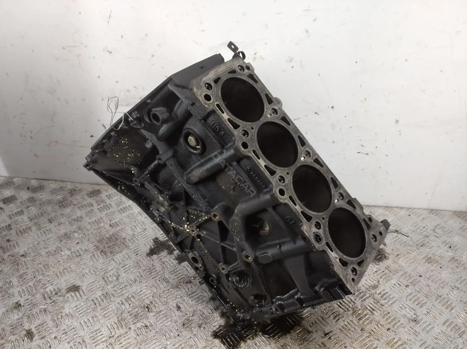 Блок цилиндров r6460110801
