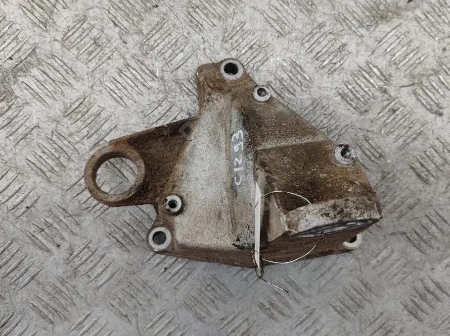 Подушка КПП 8D0399114S