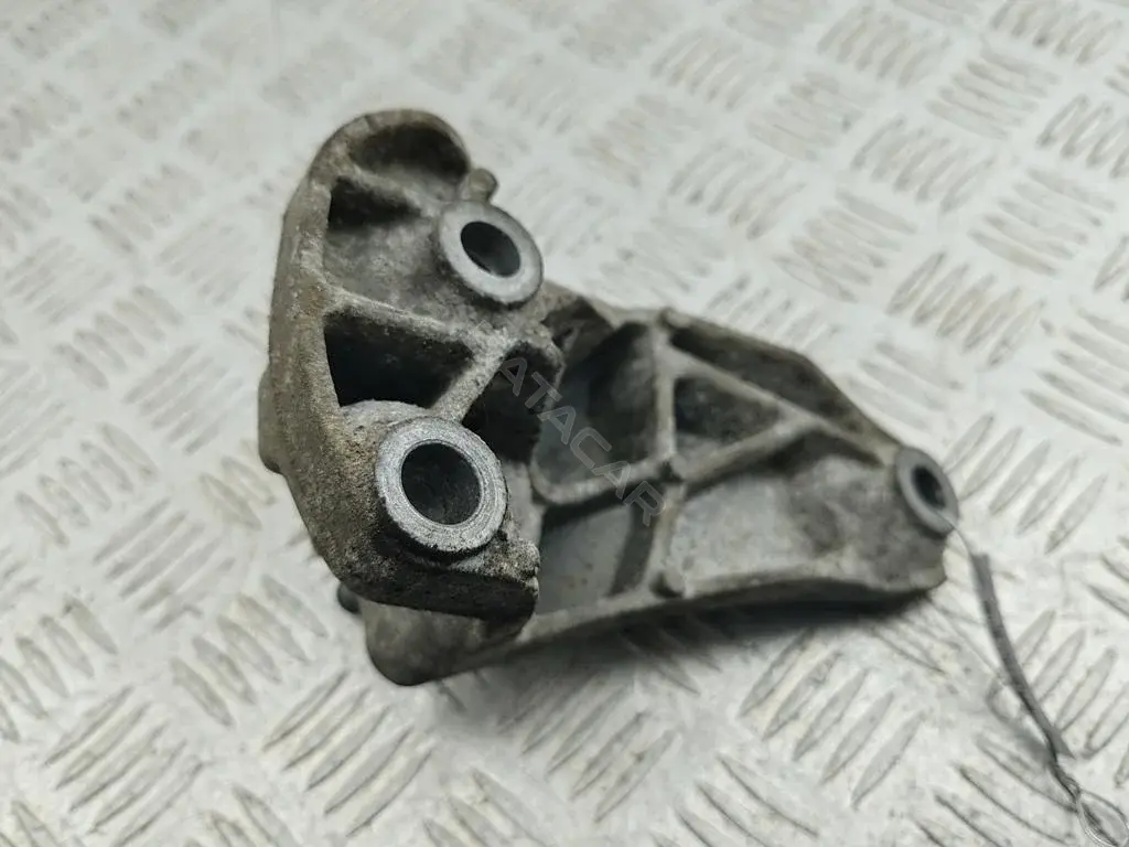 Подушка КПП 8V517M125AB