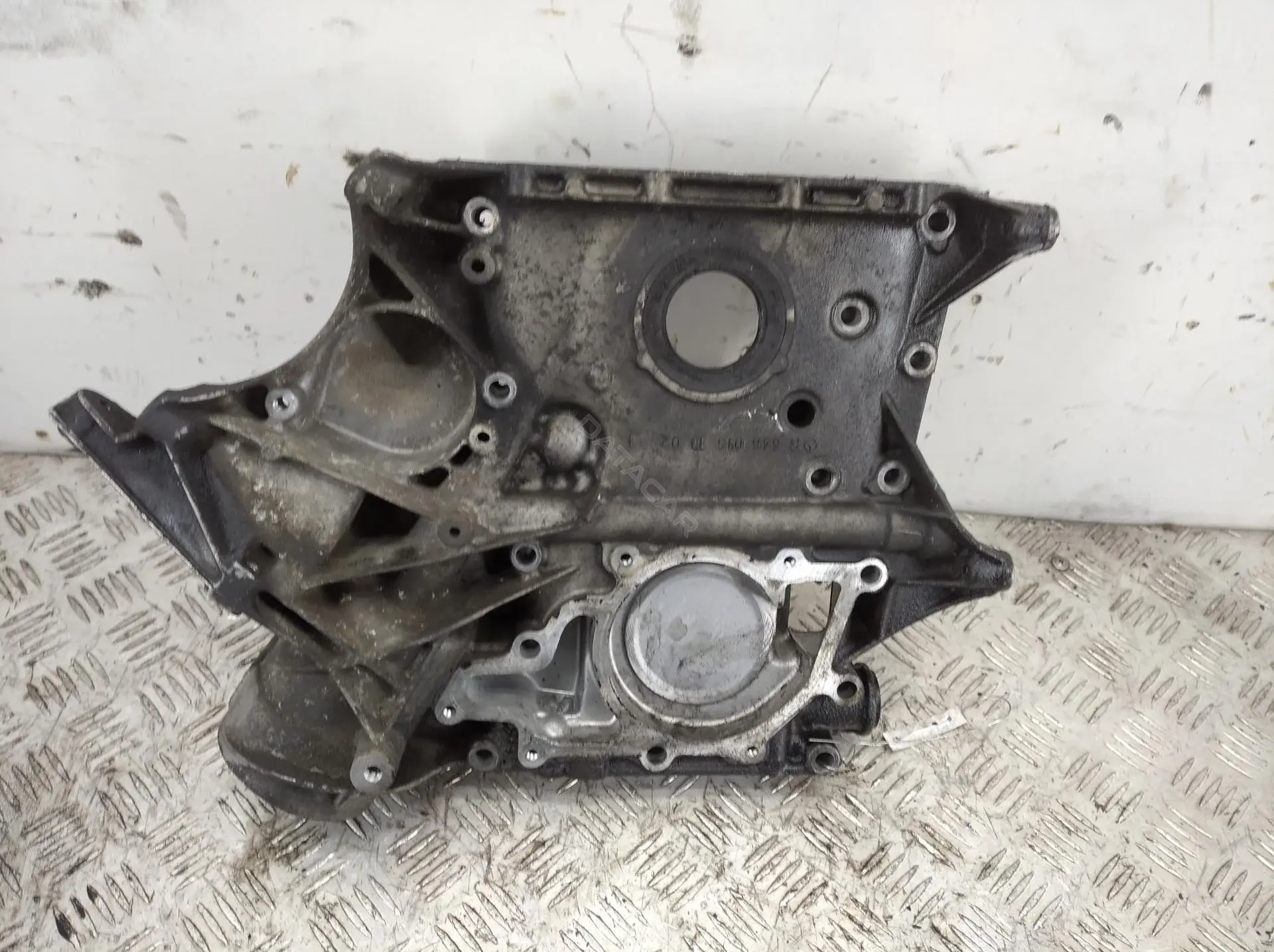 Крышка двигателя r6460151002