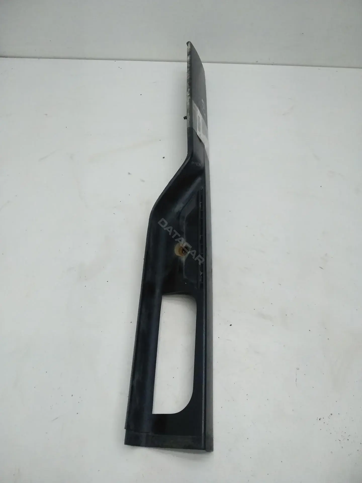 Ручка крышки багажника 6u0827577a