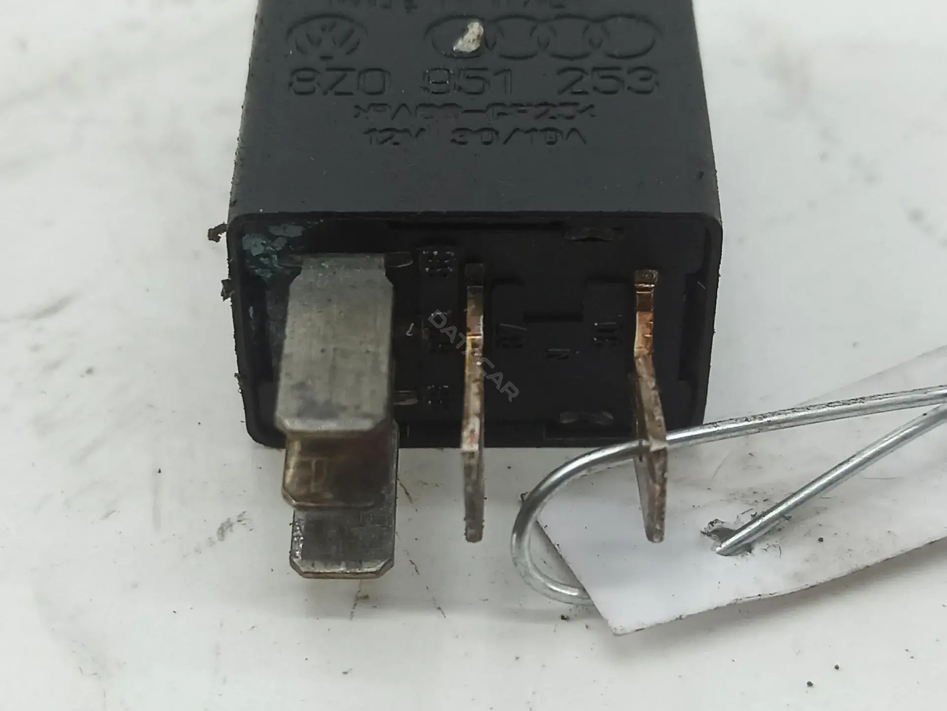 Многофункциональное реле 8Z0951253