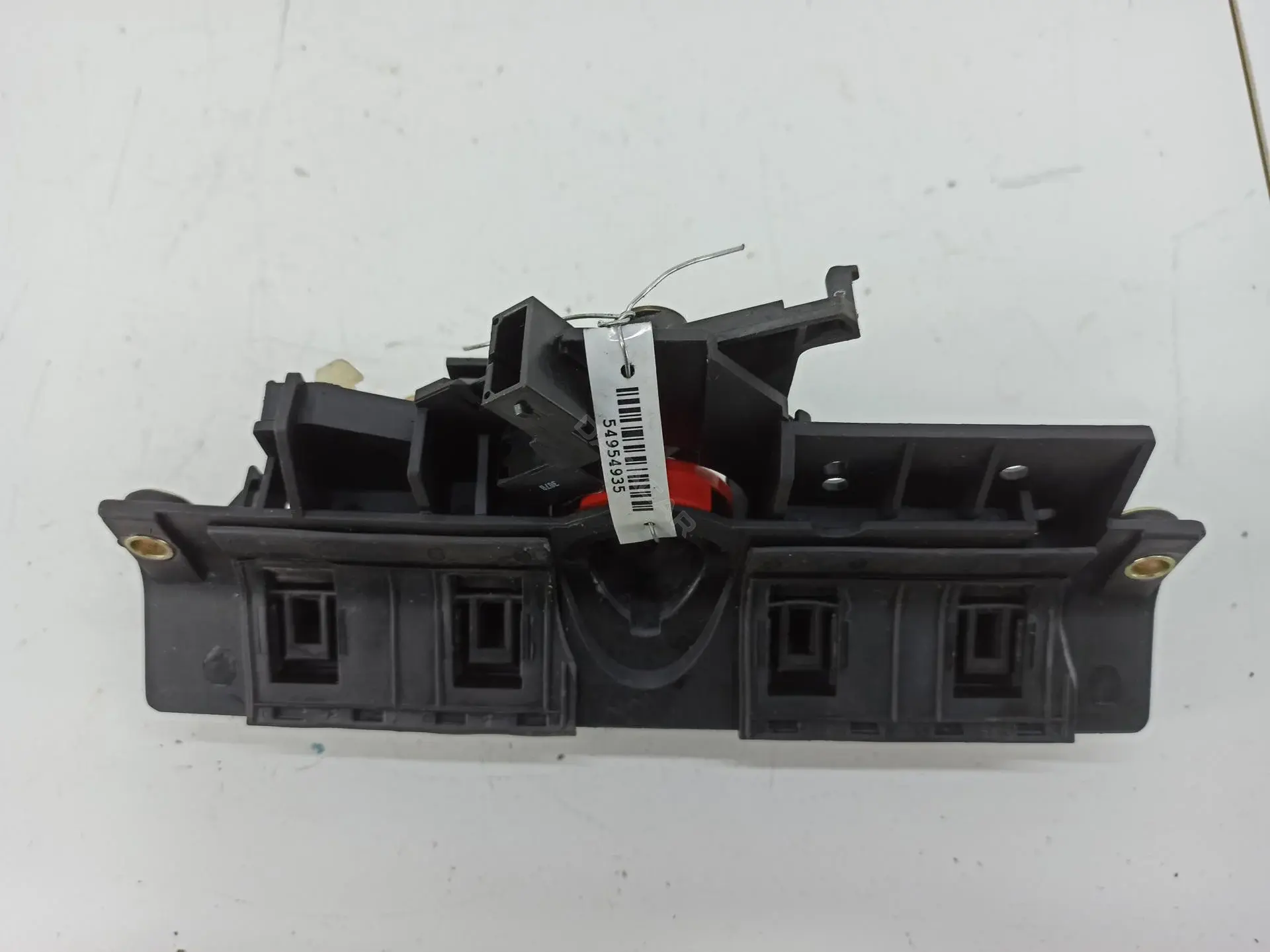Ручка крышки багажника 4B0827565B