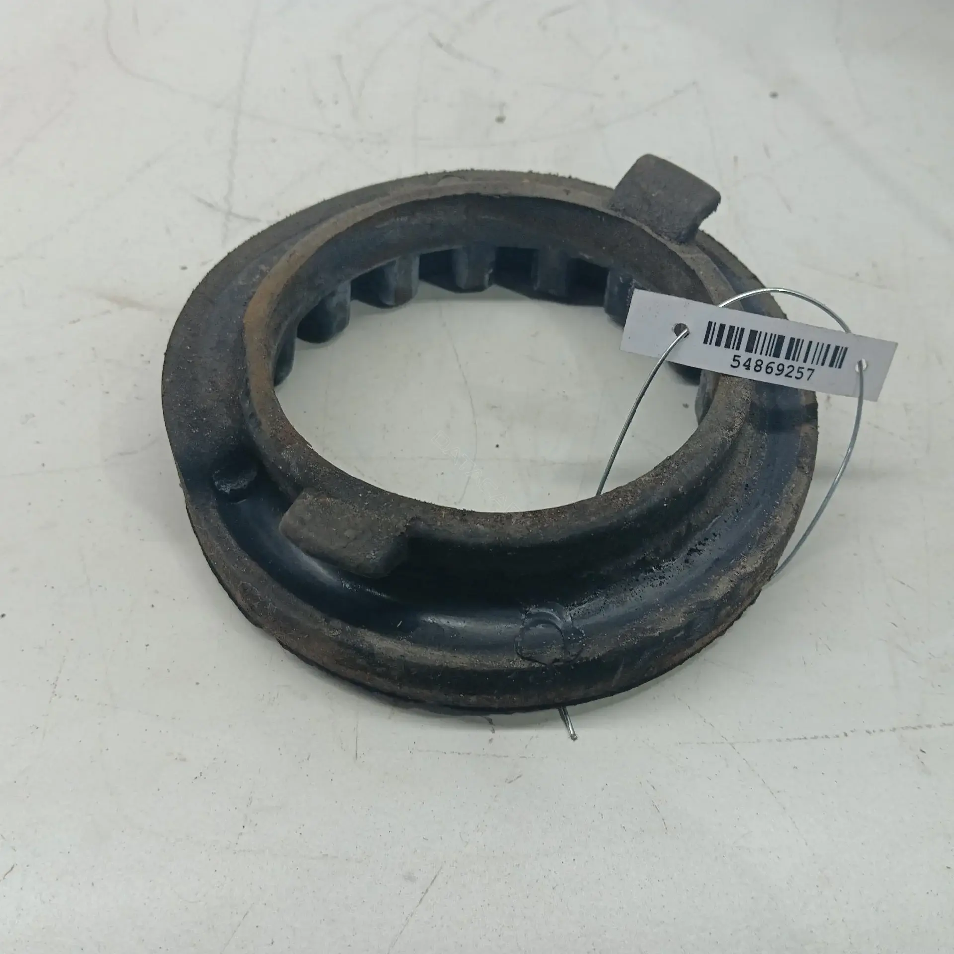 Проставка пружины XS715599AB