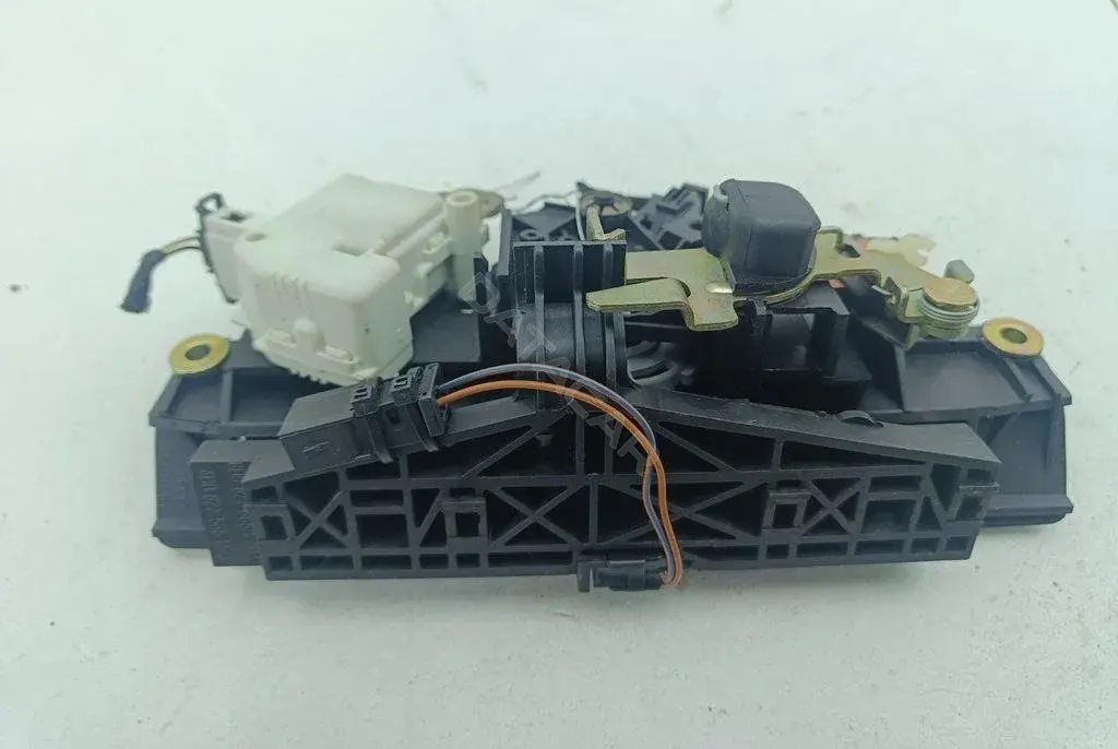 Ручка крышки багажника 4B0827565