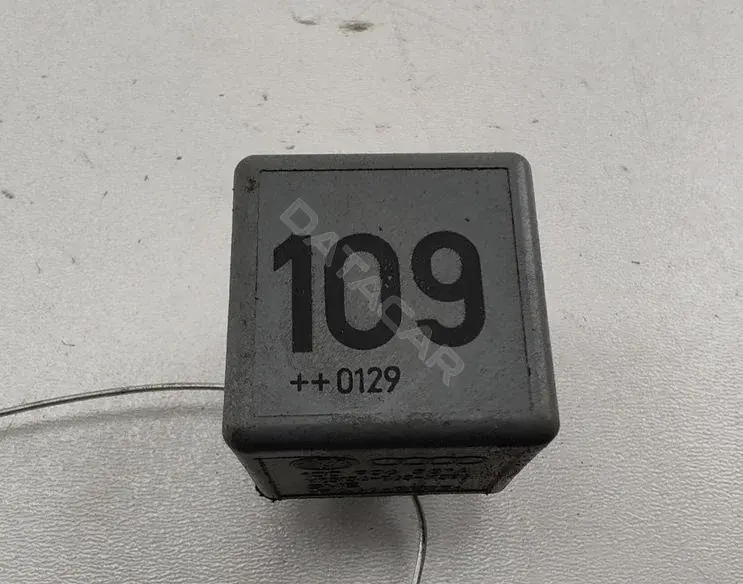 Многофункциональное реле 1J0906381A