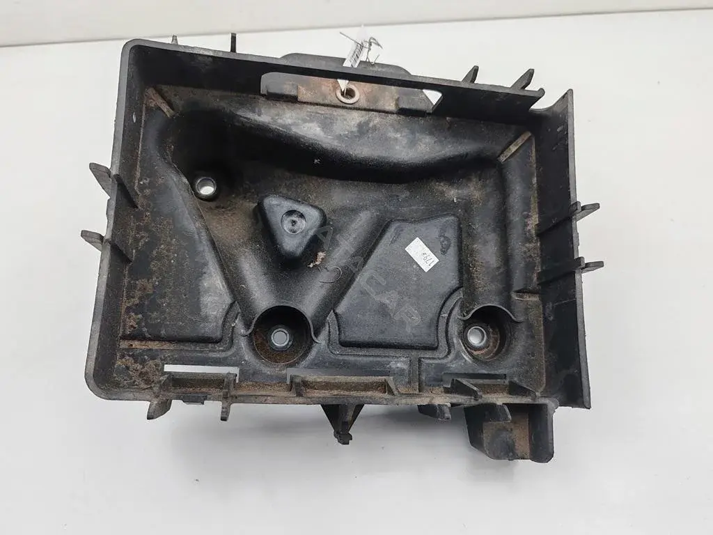 Кожух аккумулятора 5Z0915331B