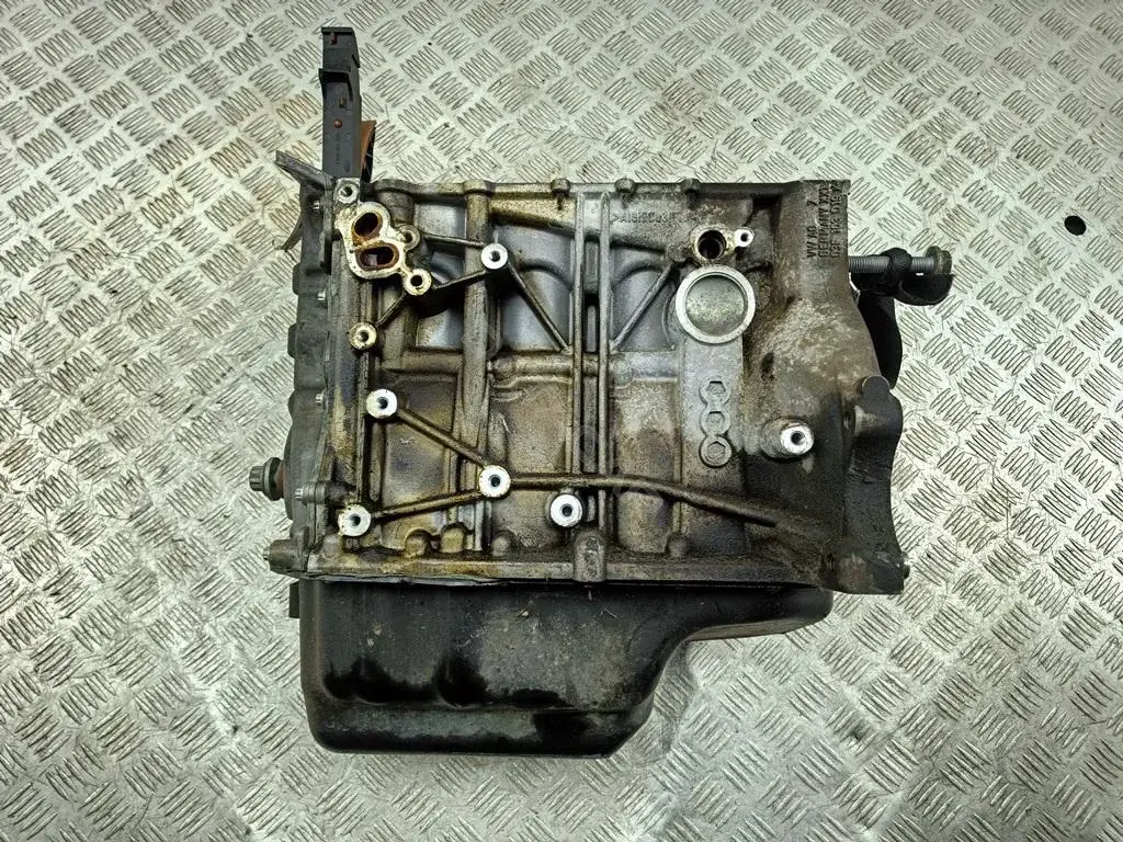 Блок цилиндров 03F103019K, CBZA