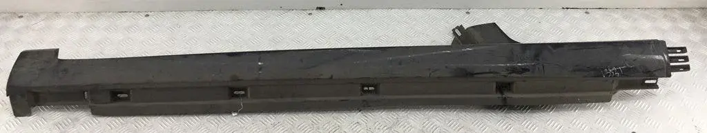 Накладка на порог 3AA853092C