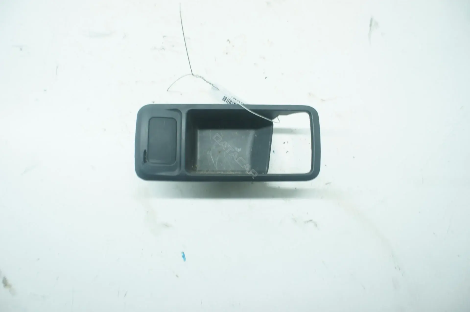 Кронштейн ручки двери 3M51226A36ADW