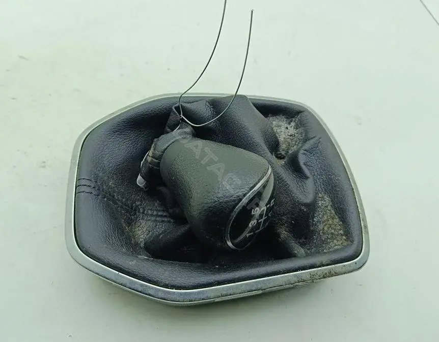 Ручка КПП AV11R044H83BD