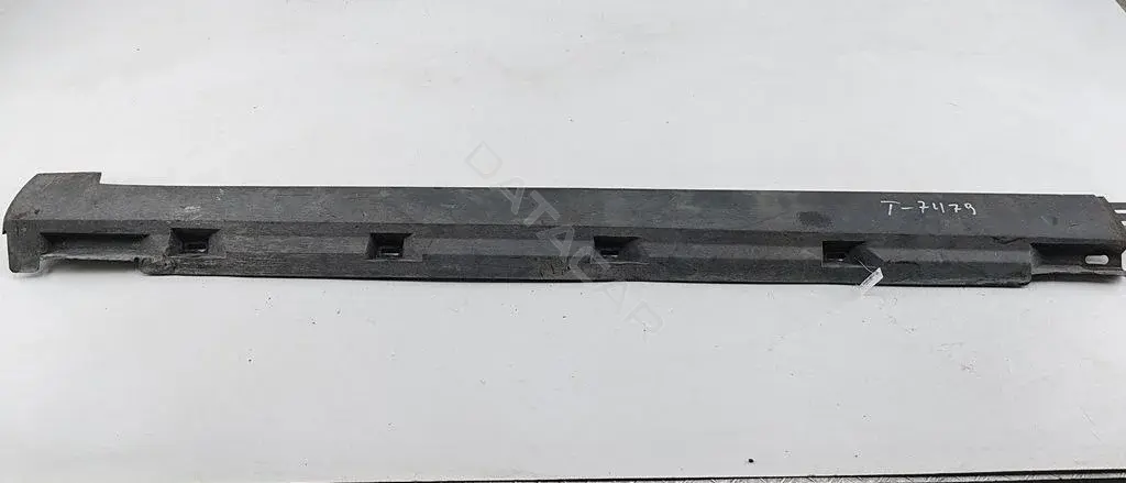 Накладка на порог 3C0853855A