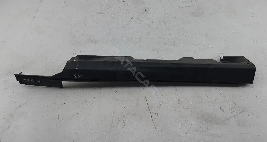 Накладка на порог AM51U10154A