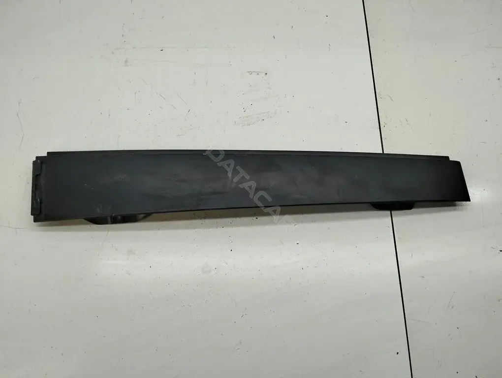 Накладка двери 1T0839889