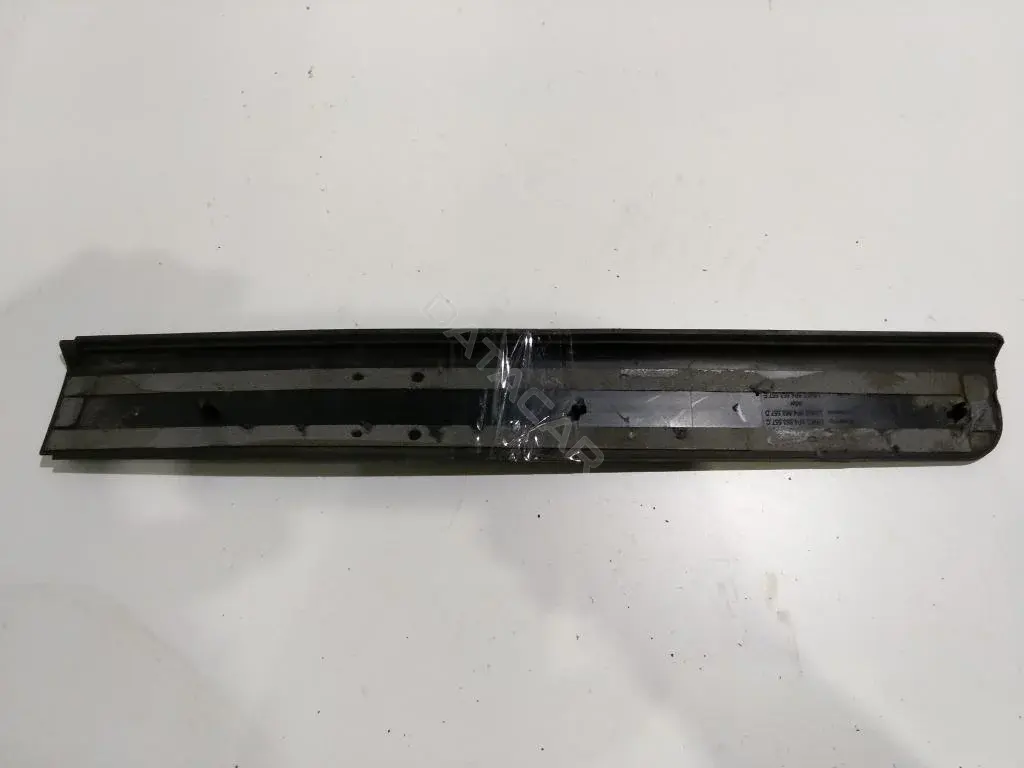 Накладка на порог 8P4853557G
