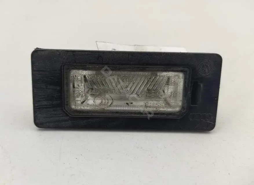 Фонарь подсветки номерного знака 8T0943021