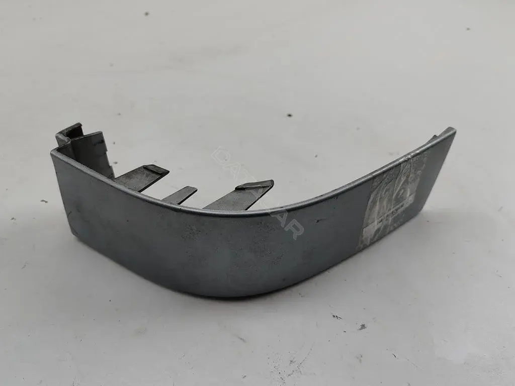 Ус под фонарь 7M5807871A