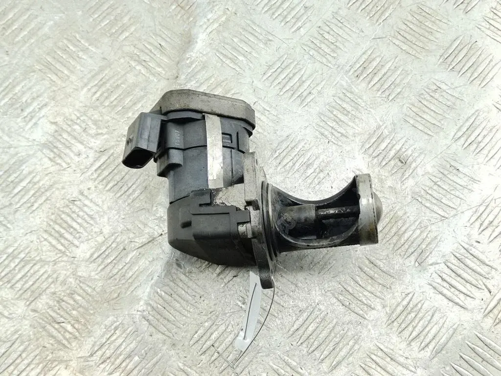 Клапан ЕГР 03G131501E