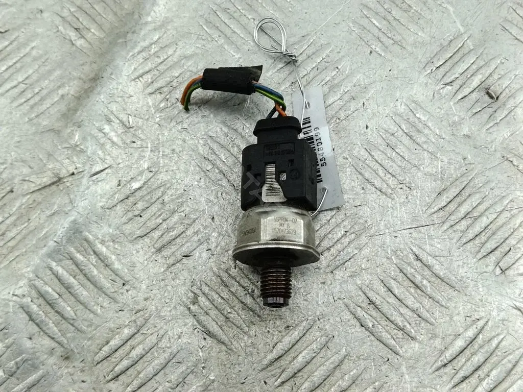 Регулятор давления топлива 5WS40050