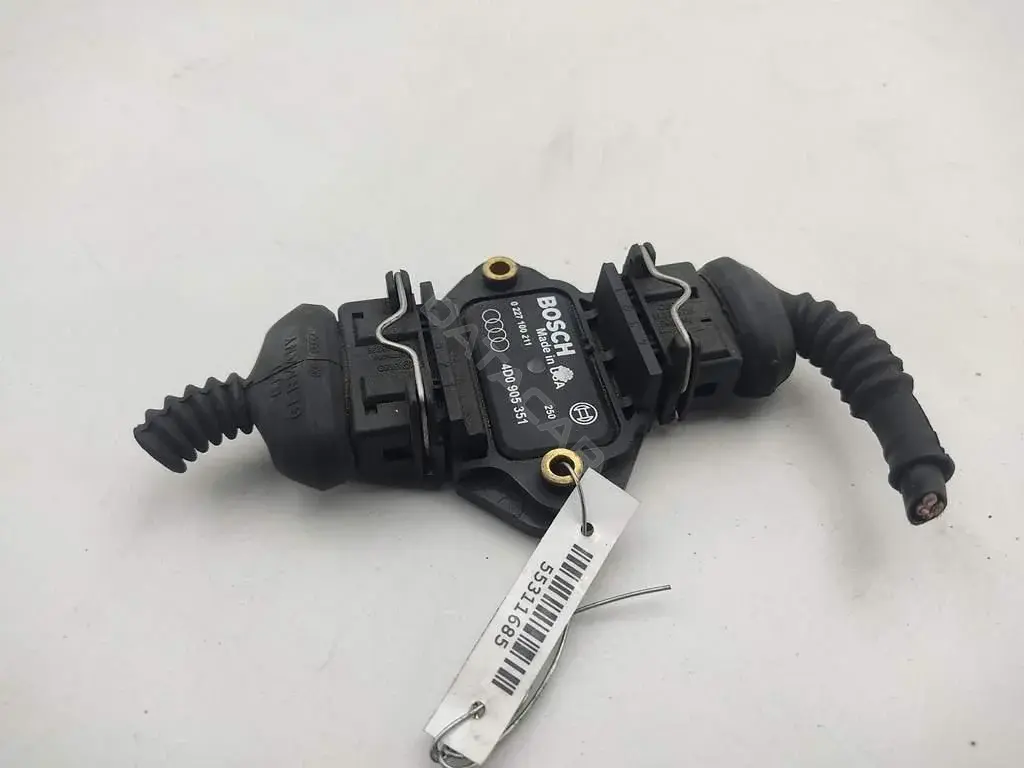 Коммутатор зажигания 4D0905351