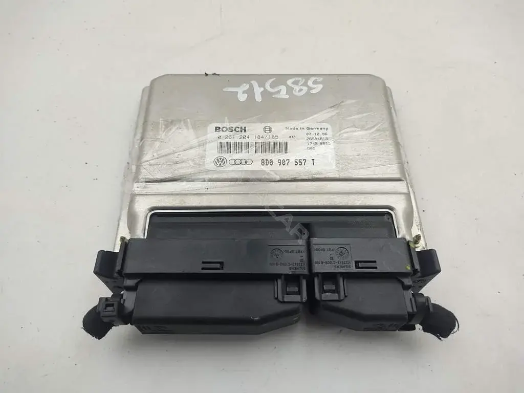 Блок управления двигателем 8D0907557T