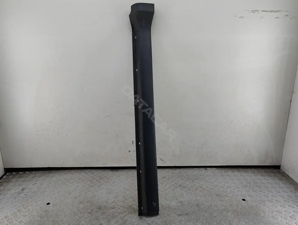 Накладка на порог 1L8478101A00AAW