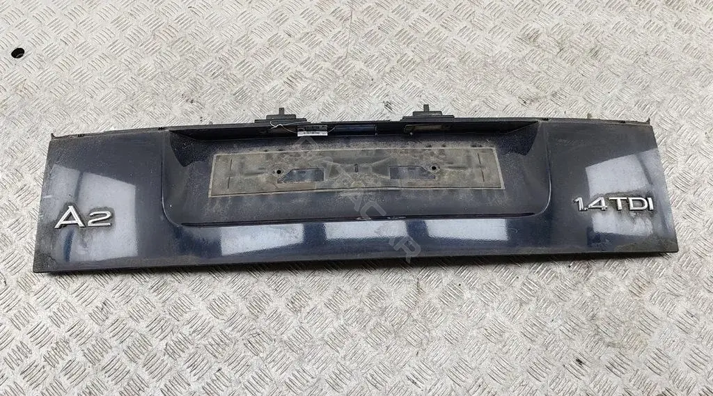 Накладка двери 8Z0853465A