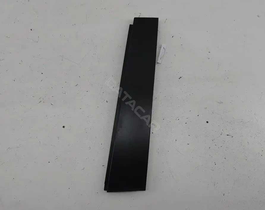 Накладка двери 5M083990103C