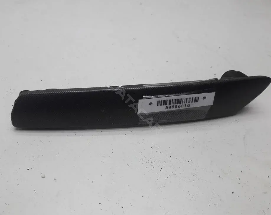 Накладка двери 3b0867172b