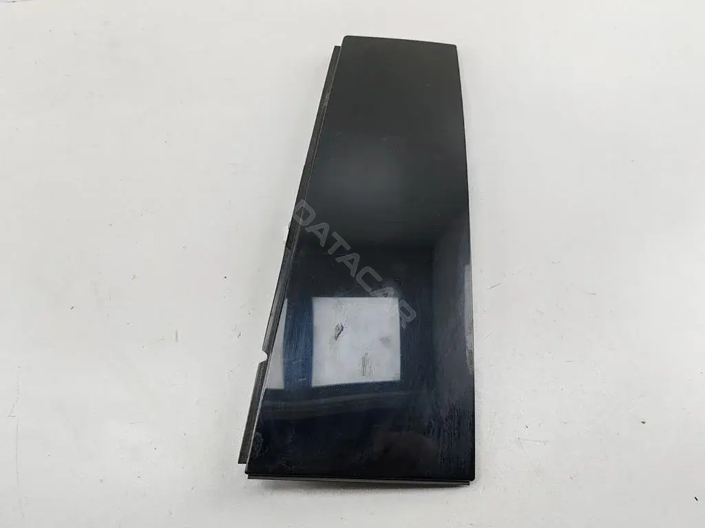 Накладка двери 5L0839903