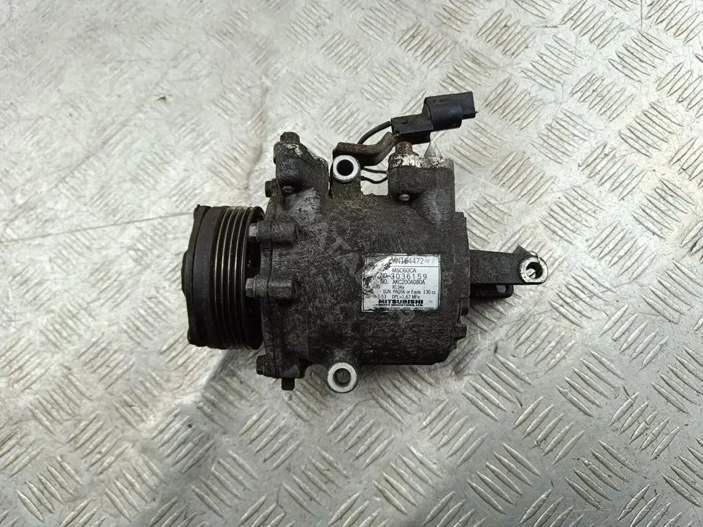 Компрессор кондиционера AKC200A0800A, MN164472, MSC60CA