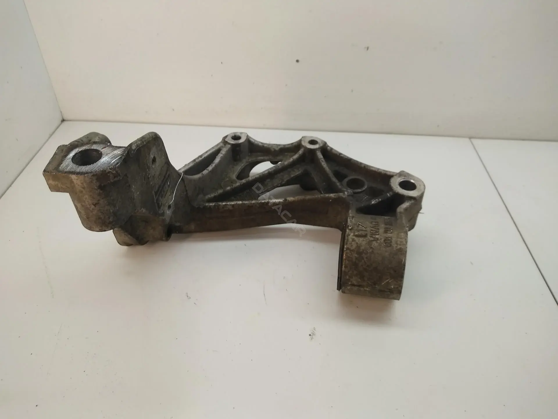 Кронштейн крепления рычага 6q0199263d