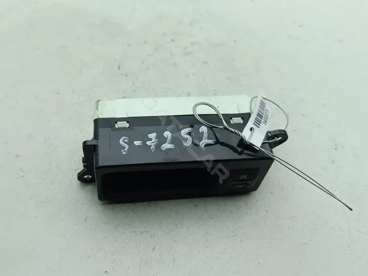 Часы 39700ST3E0