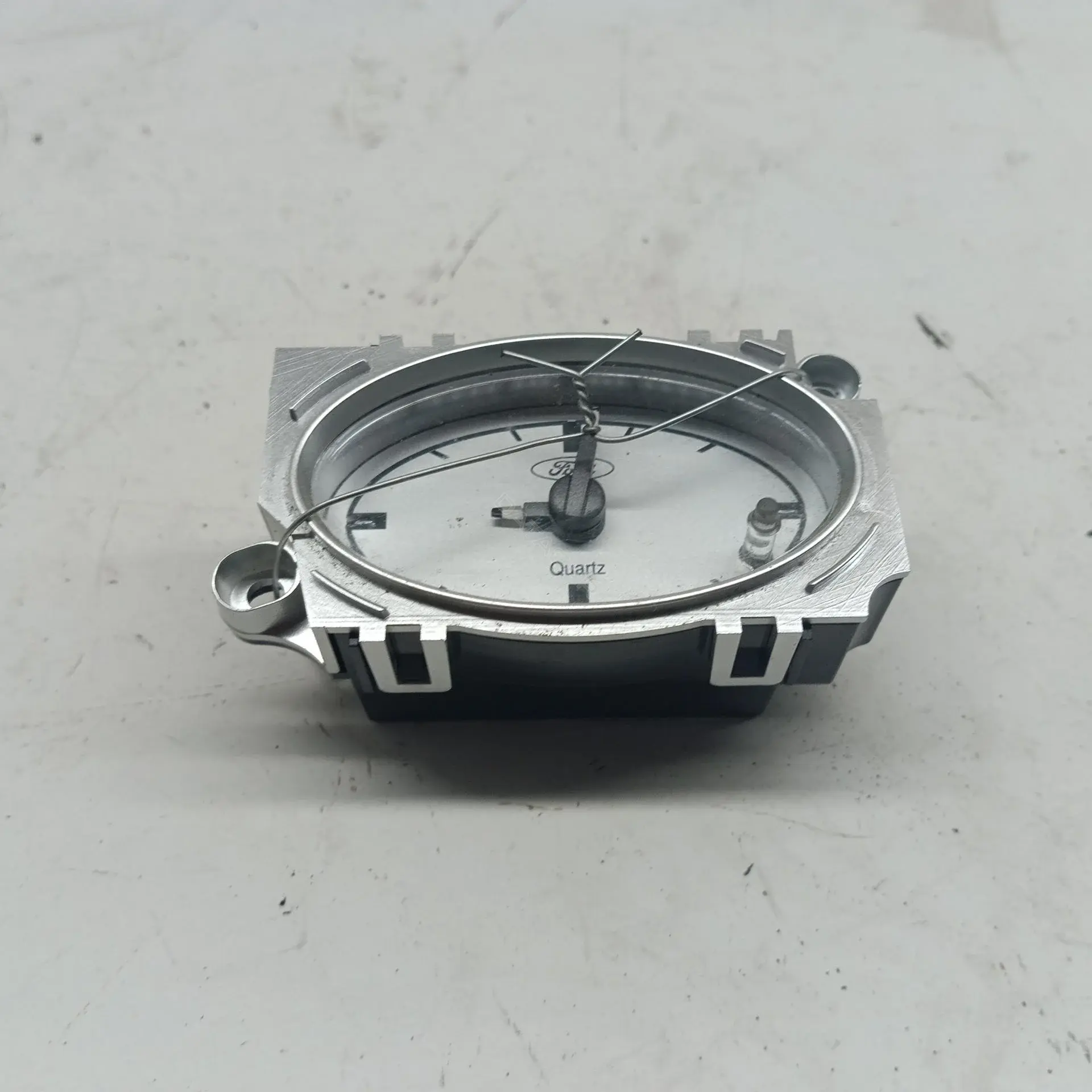 Часы 1S7115000AG