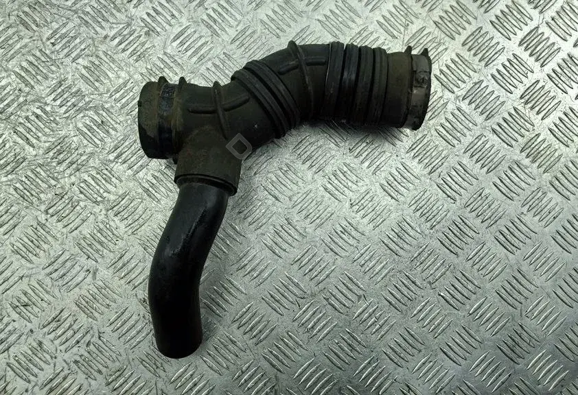 Патрубок воздушный 8200185087