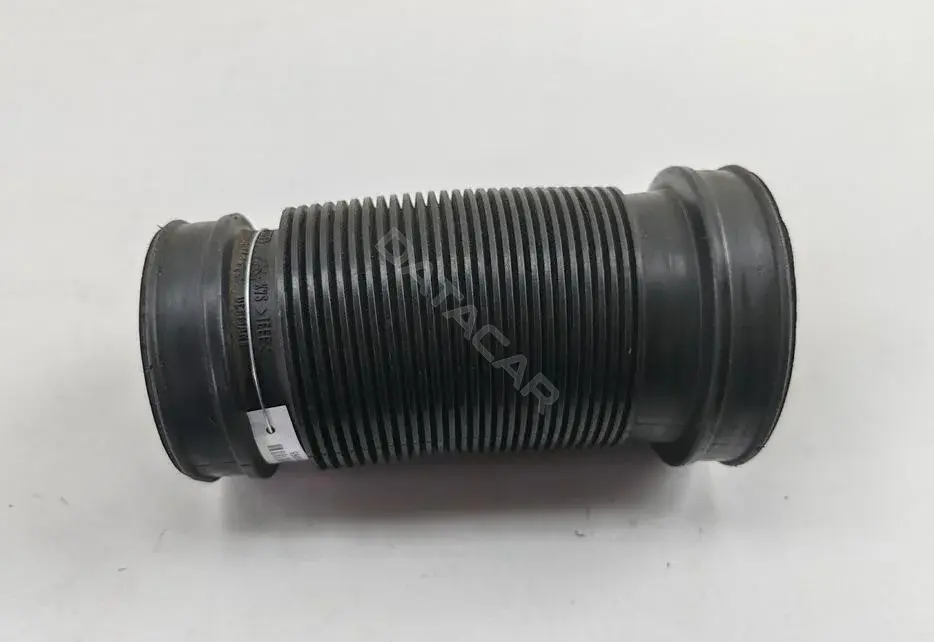 Патрубок воздушный 8D0129627