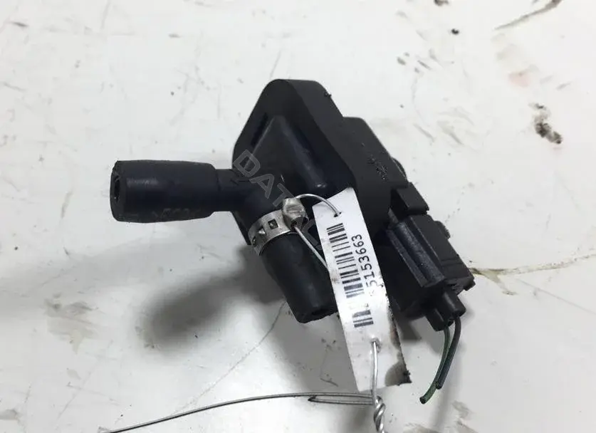 Клапан воздушный 1S719C915AA