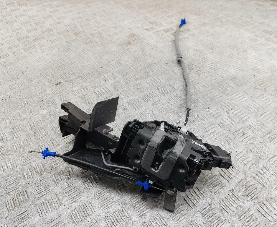 Замок двери 6M2AR21513EC