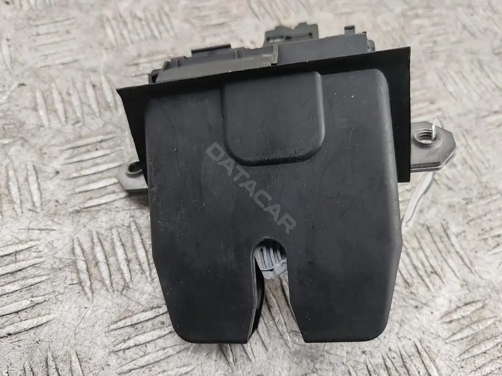 Замок крышки багажника 8M51R442A66