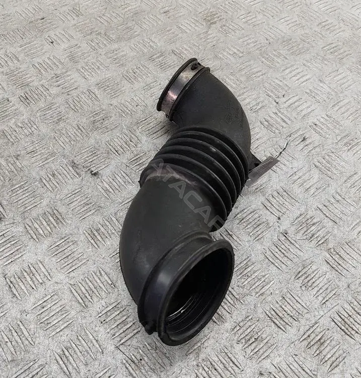 Патрубок воздушный 5L8U9R504AF
